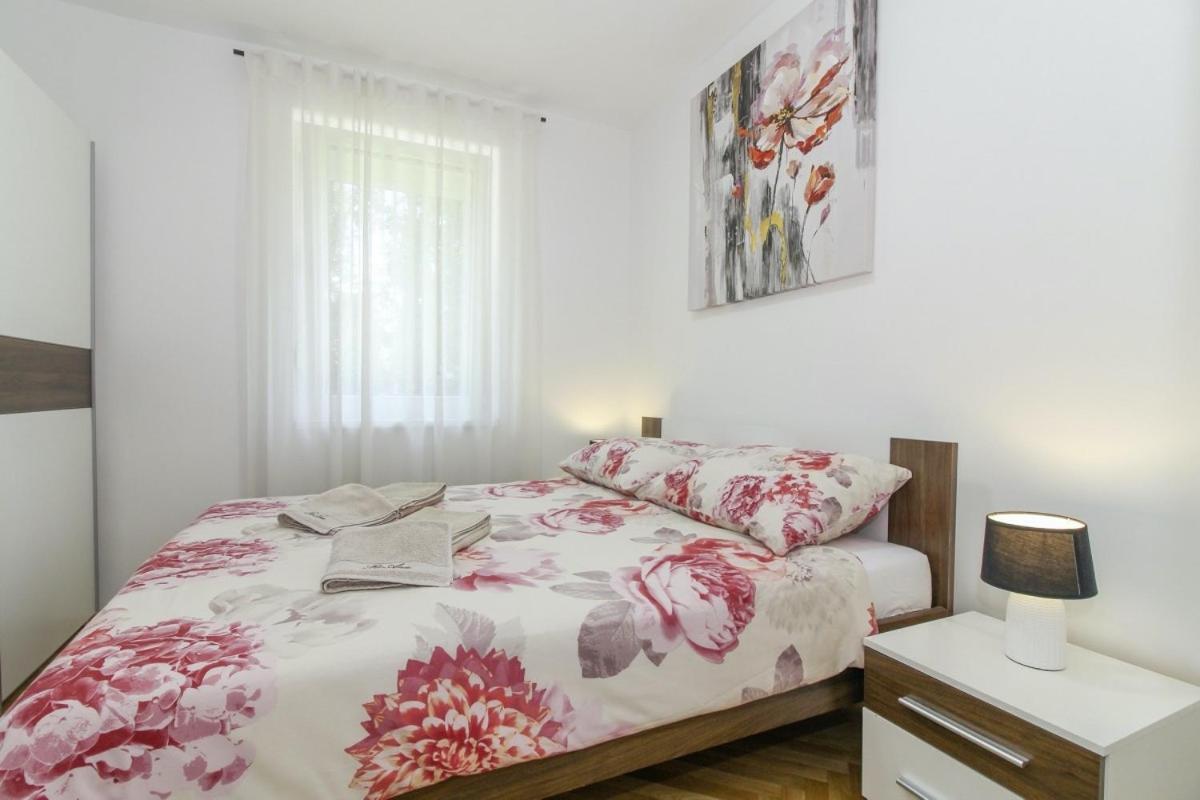 Roana In Porec - Istrien Екстер'єр фото